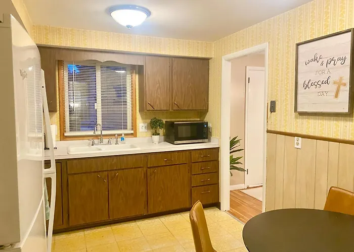 Private Room With Shared Common Spaces Near Enjoy Golf Club Close To Bu