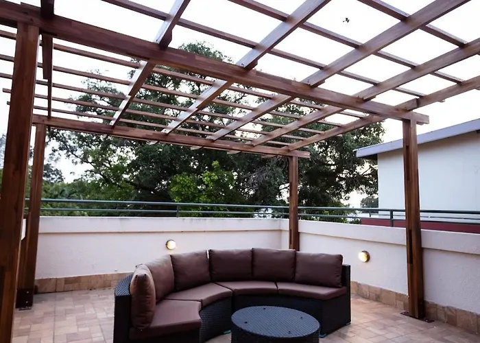 Enfia Residences Heavenly Hideout At Cherub Villas