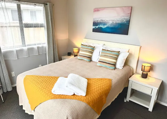 Joy On Jollie - Your Home Away From Home
