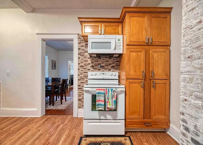 Modern 3 Bedroom 2 Bath Florence Home