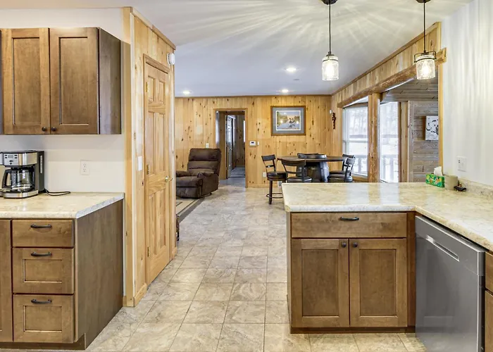 Waterfront Leech Lake Cabin W/ Boat Dock + Lift