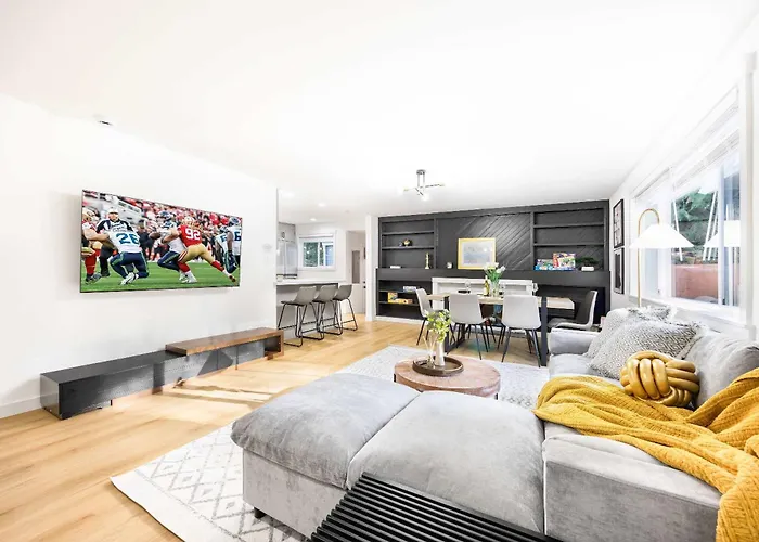 Newly Modern 4Br2Ba Rambler By Super Market