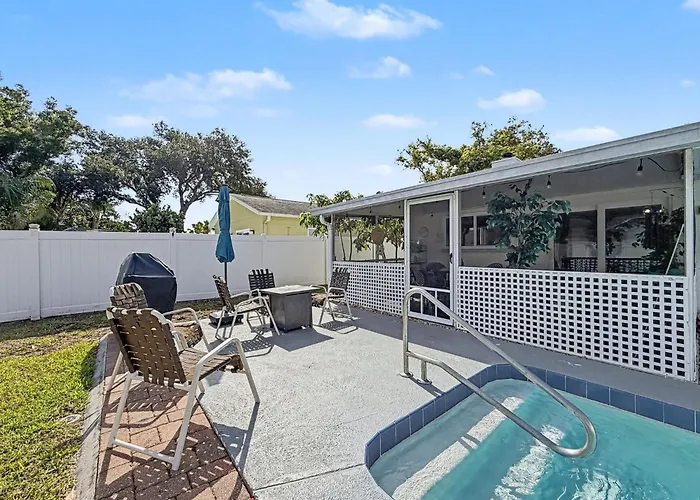 Private Pool Retreat Near Beaches Downtown St Pete