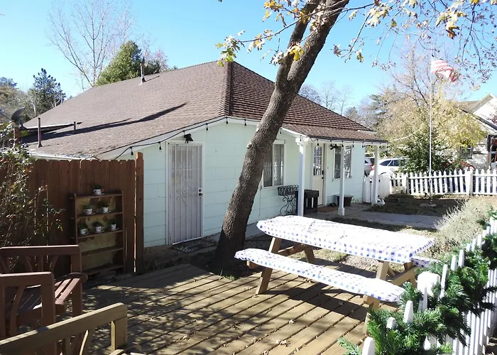 Miners Choice 3 Bedroom On Main St Bonus Rooms Sleeps Up To 9 Tv Wifi Piano