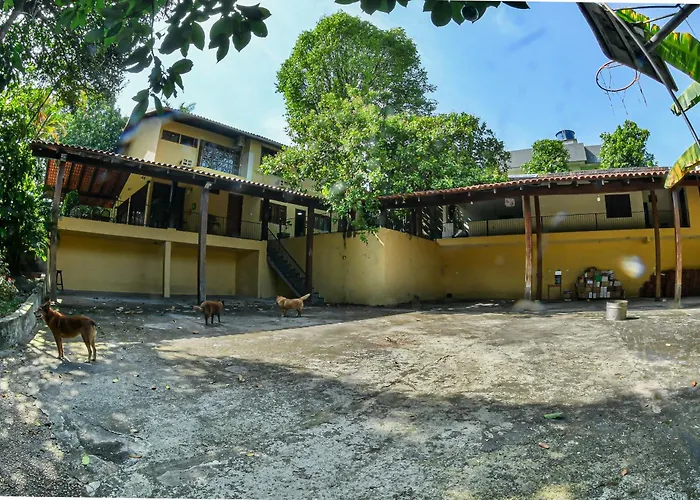 Refugio Em Manaus - Piscina E Varanda