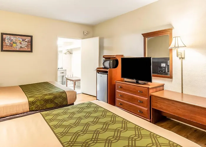 Econo Lodge Lake City-North