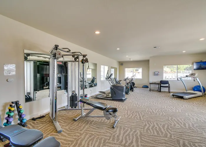 Beach Access & Community Perks! Westport Hideaway
