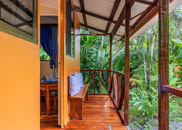 Las Caletas Lodge