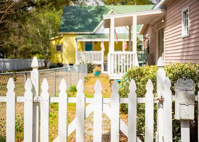 Candy Store House By Oak Island Accommodations