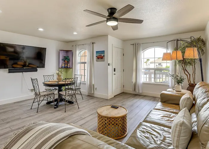 South Padre Island Getaway - Newly Renovated!
