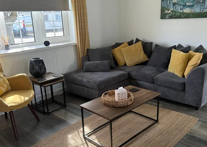 44 Gower Holiday Village Ty Gwyr Cosy 2 Bedroom Chalet With A Seasonal Indoor Pool