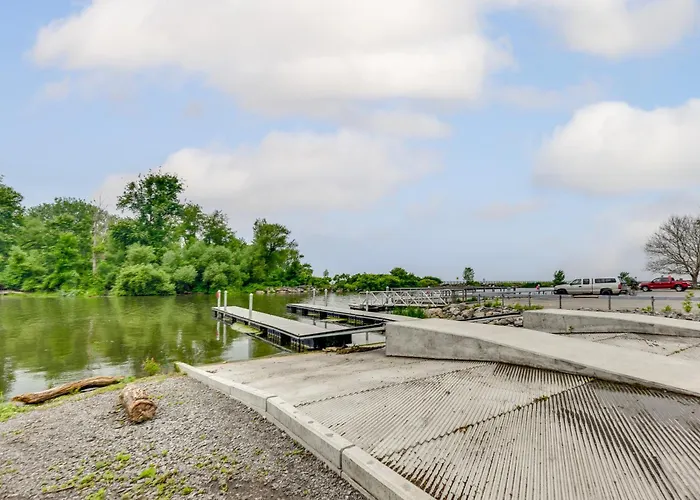 Point Breeze Vacation Rental, Walk To Lake Ontario
