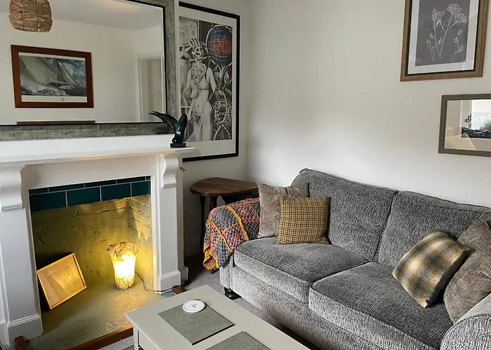 No 28 Cosy Cottage In The Heart Of Cowes