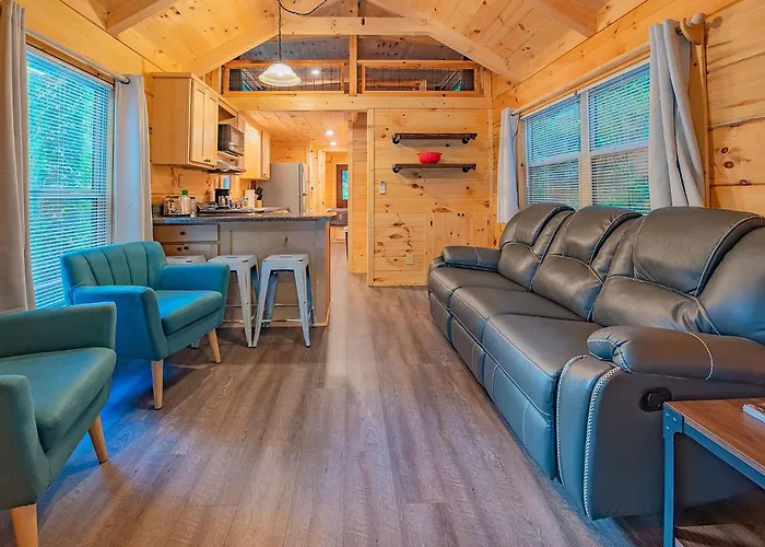 Ernie Cabin Wauhatchie Woodlands Tiny Cabin