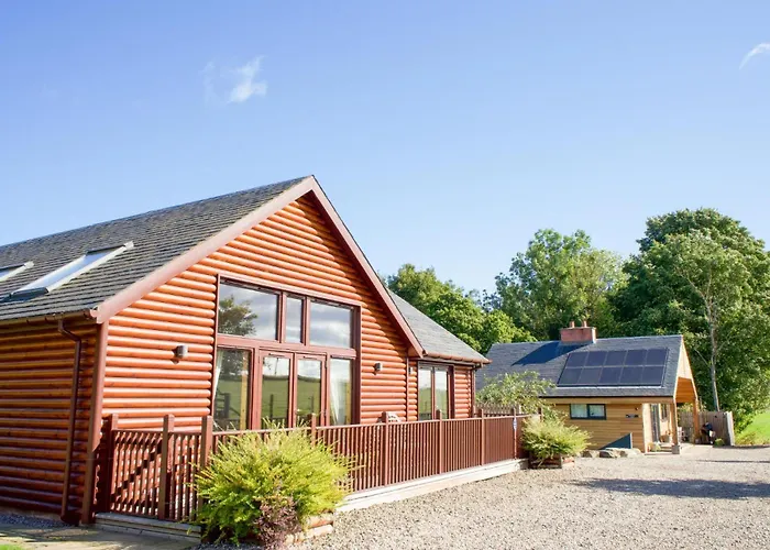 Plum Tree Lodge