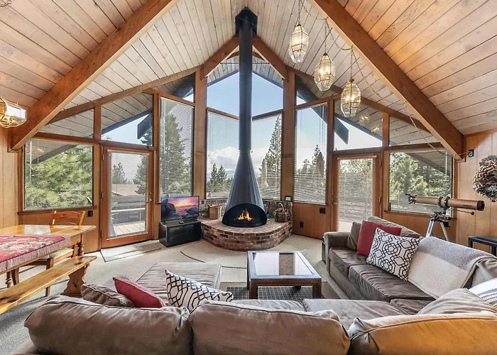 4Br Tahoe Retreat In Prime Location