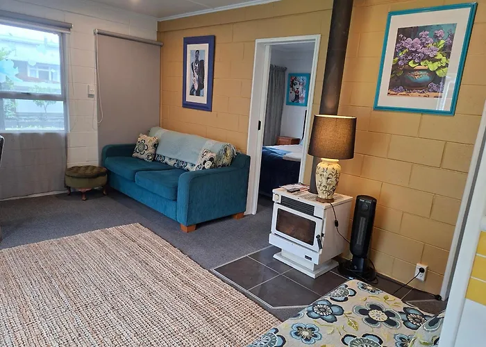 Bach On Waikawa 2 Bedroom Home
