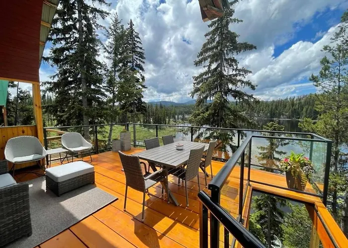Idabel Lake Getaway Near Kelowna & Big White