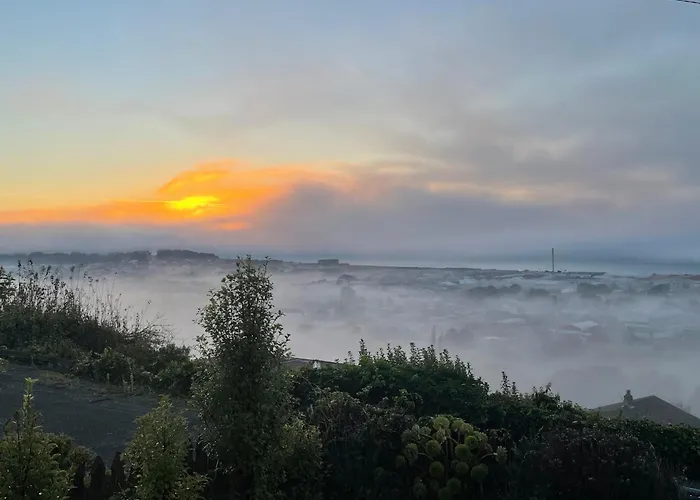 Panoramic Sea & Town View Oamaru 睁眼即见太平洋 I 躺观日月同辉