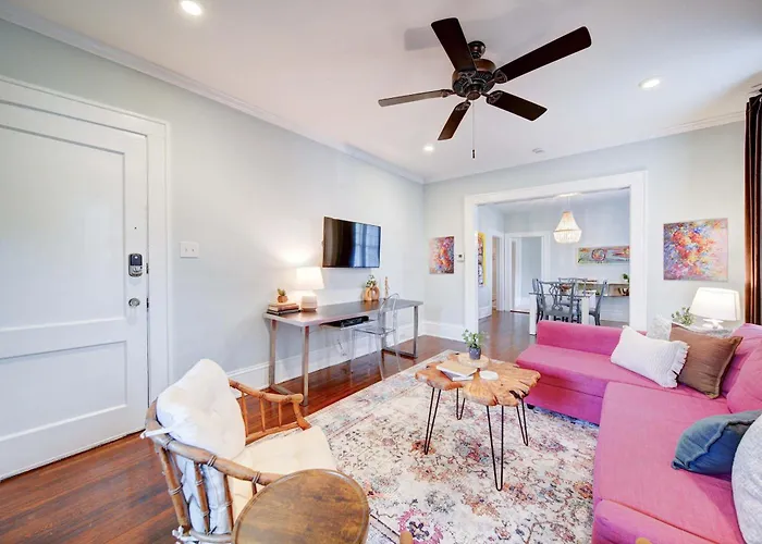Retro 1Br In Elizabeth With Porch & Eclectic Design