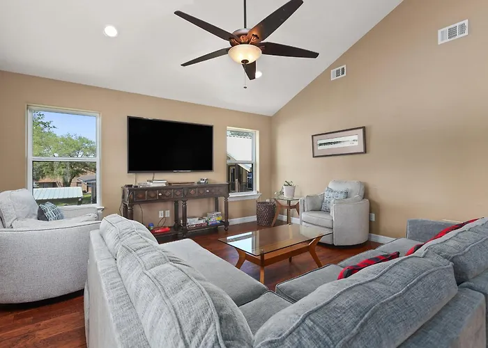 Sunset Cove 1 - Lakefront Retreat Waterfront With Spectacular Sunset Views