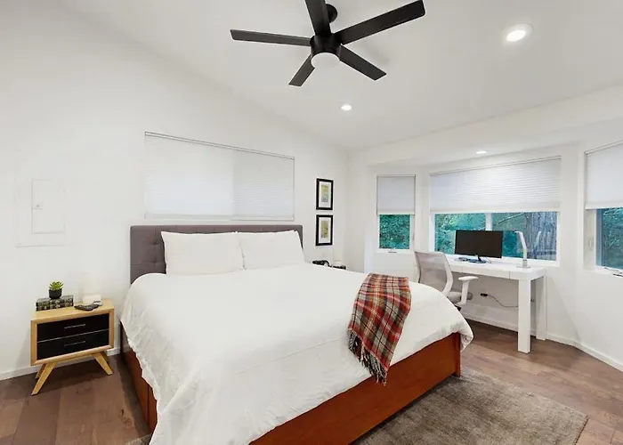 Rio Lindo River Retreat