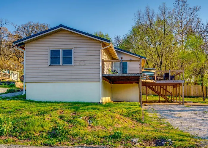 < 1/2 Mi To Marina: Missouri Lake Getaway