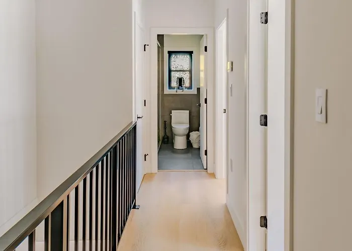 Modern 2Br Coach House, West Van- New Construction