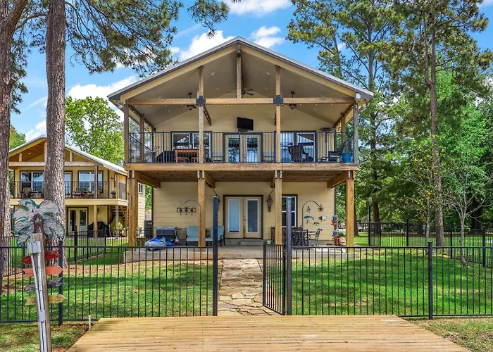 Sunset Cove 1 - Lakefront Retreat Waterfront With Spectacular Sunset Views