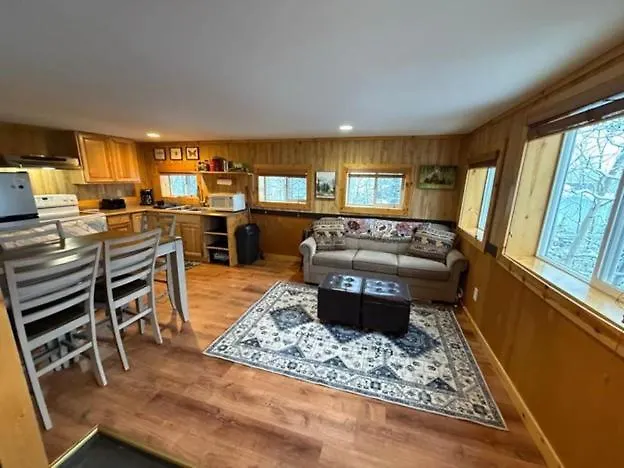 Denali Park View Family Log Cabin