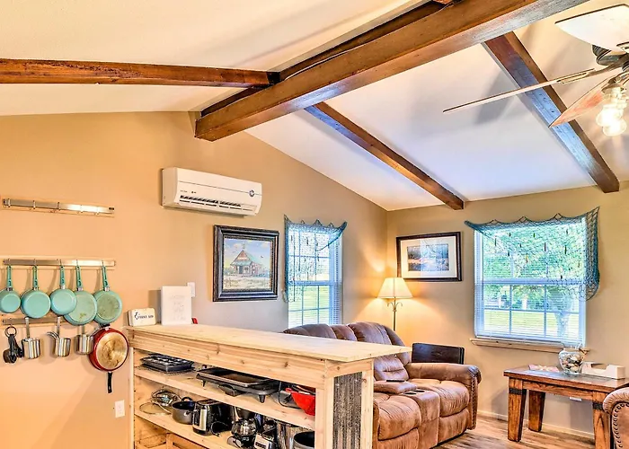 Newly Renovated Rockport Cottage 4 Mil Beach