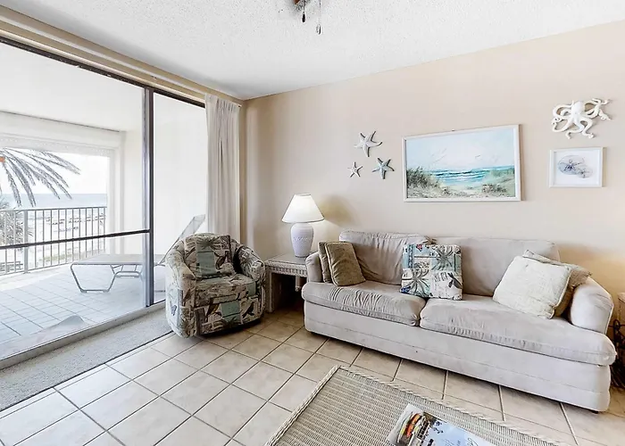 Pelican Pointe 302