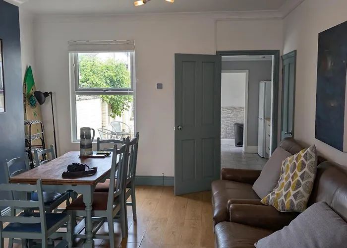 Spacious 3 Bed House Near Beach!