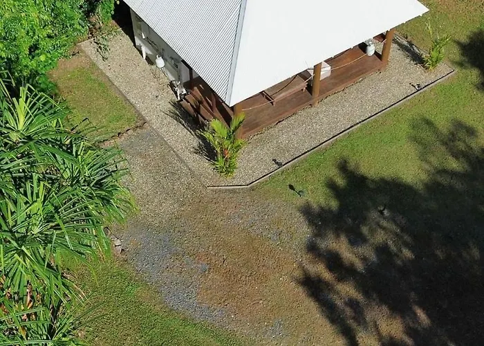 Coconut Beach House & Cottages