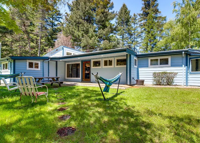Hike To The Coast! Log Cabin On 5 Acres In Bandon