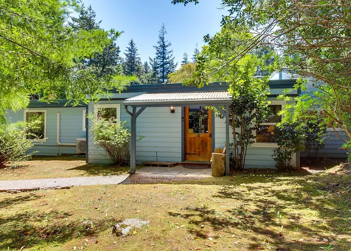Hike To The Coast! Log Cabin On 5 Acres In Bandon