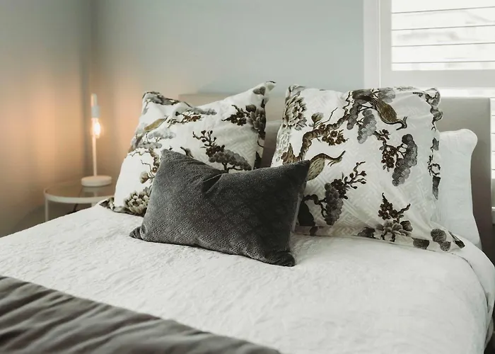 Buller Noire - Luxury New Plymouth Oceanview Home