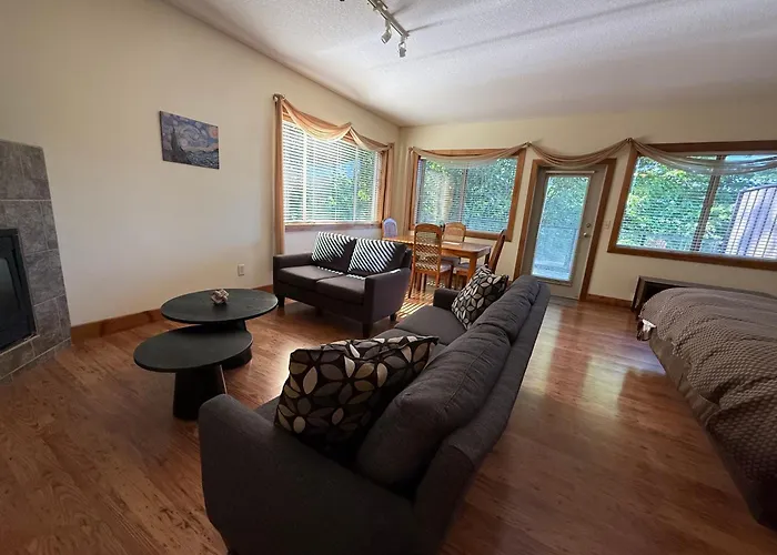 Kiwi Cove Lodge