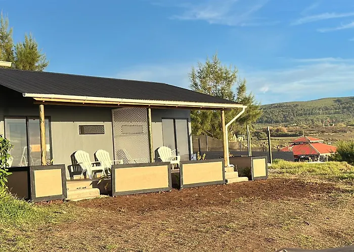 Cabanas & Hostal Tojika
