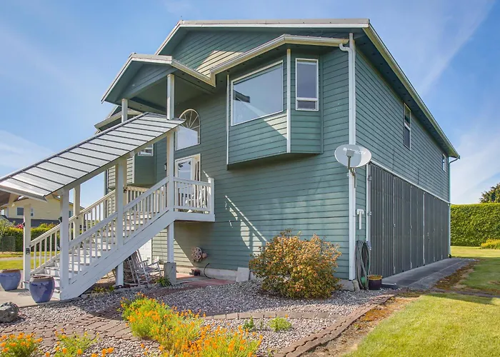 Charming Sequim House W/ Olympic Peninsula Views!