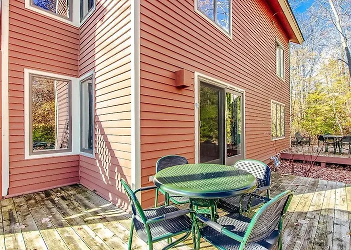 Crystal Mountain Condo - Wintergreen 535
