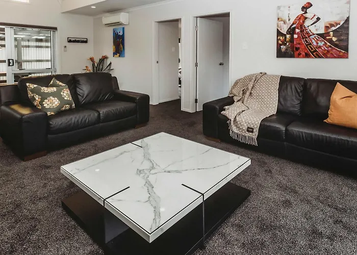 Love It On Lemon - Modern Townhouse Near Cbd