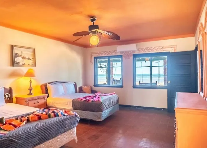 Rick'S Beachfront House