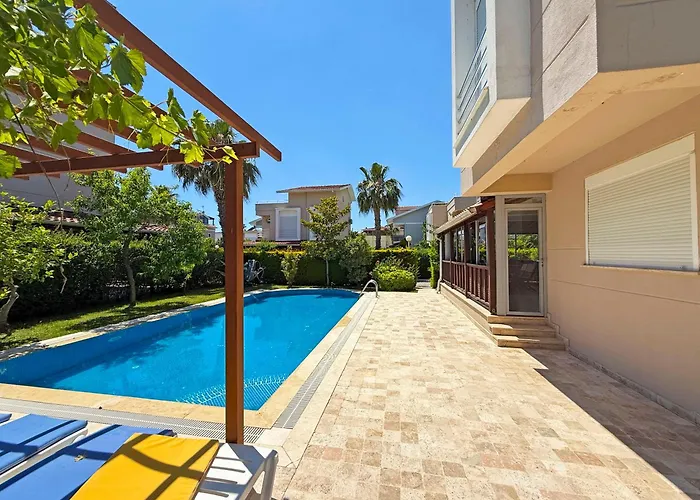 Paradise Town Villa Royal