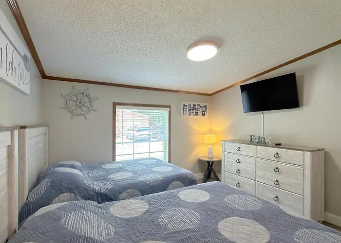 Put-In-Bay Island Club #102