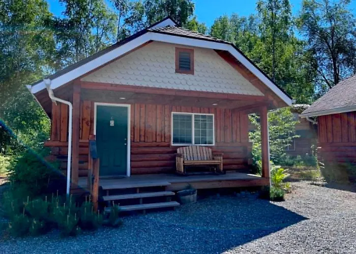 Denali Fireside Cabin & Suites