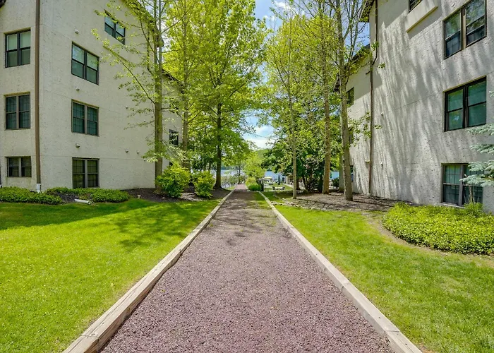 Lake Harmony Condo < 1 Mi To Big Boulder Mountain!