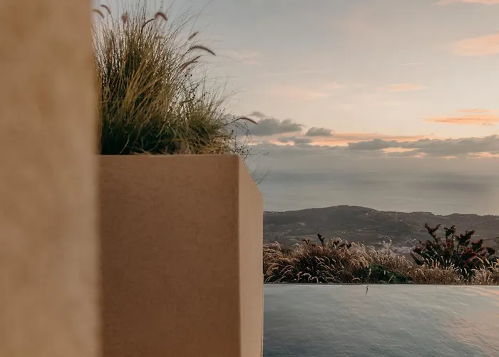 Santorini Sky, Luxury Resort