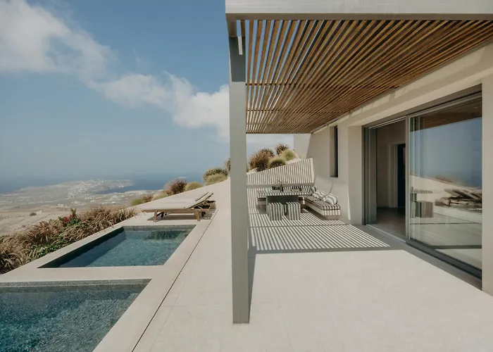 Santorini Sky, Luxury Resort