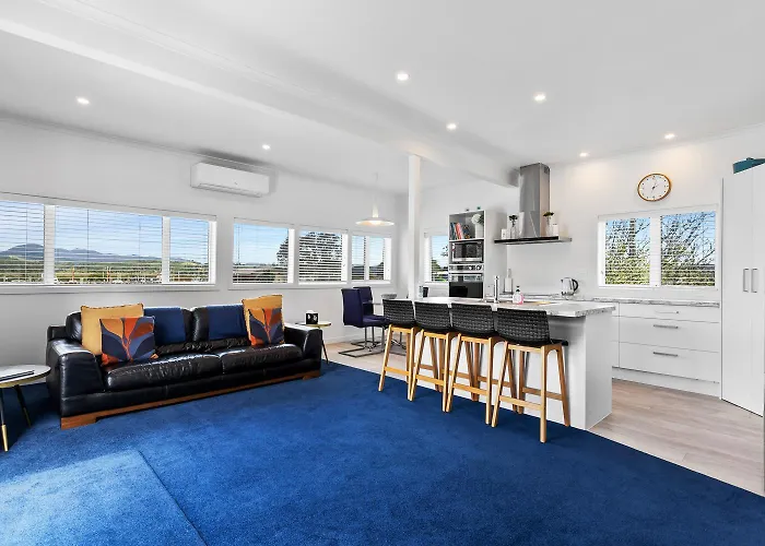 Coromandel Town Harbourside Cottage Luxury Accommodation